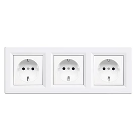 Nova III három földelt csatlakozóaljzat dugalj 16A 250V fehér kerettel